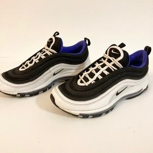 Nike AIR MAX Black/White/purple Size 10.5 921826